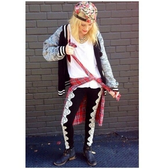 LF Carmar Skinny Jeans Embroidered Floral Western Boho Style Size 26 NWOT - Picture 16 of 16